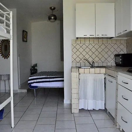 - Monolocale Grande 2+2 * SantʼAndrea